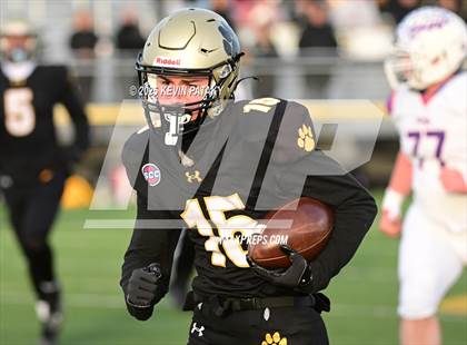 Thumbnail 3 in Nonnewaug CoOp @ Daniel Hand (CIAC Class SS Semifinal) photogallery.