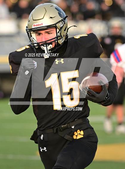 Thumbnail 3 in Nonnewaug CoOp @ Daniel Hand (CIAC Class SS Semifinal) photogallery.