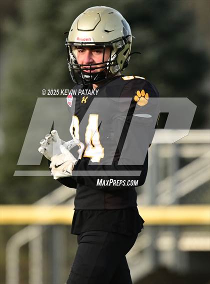 Thumbnail 3 in Nonnewaug CoOp @ Daniel Hand (CIAC Class SS Semifinal) photogallery.