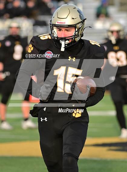 Thumbnail 3 in Nonnewaug CoOp @ Daniel Hand (CIAC Class SS Semifinal) photogallery.