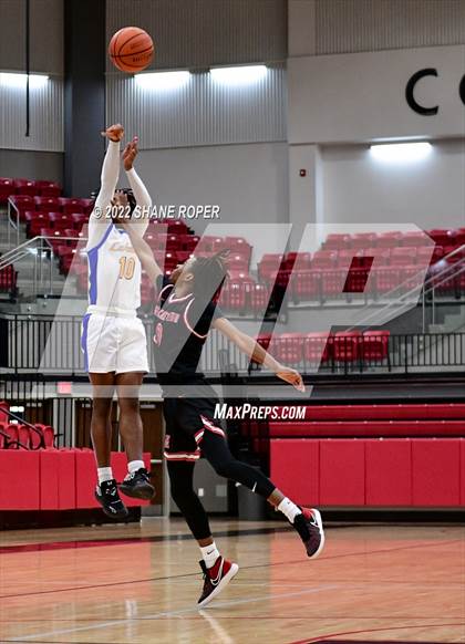 Thumbnail 3 in MacArthur vs. Lakeview Centennial (Coppell Yapworks Classic) photogallery.