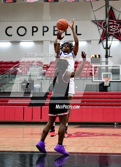 Thumbnail 2 in MacArthur vs. Lakeview Centennial (Coppell Yapworks Classic) photogallery.