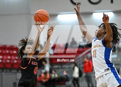 Thumbnail 3 in MacArthur vs. Lakeview Centennial (Coppell Yapworks Classic) photogallery.