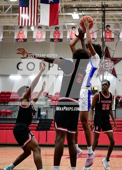 Thumbnail 1 in MacArthur vs. Lakeview Centennial (Coppell Yapworks Classic) photogallery.
