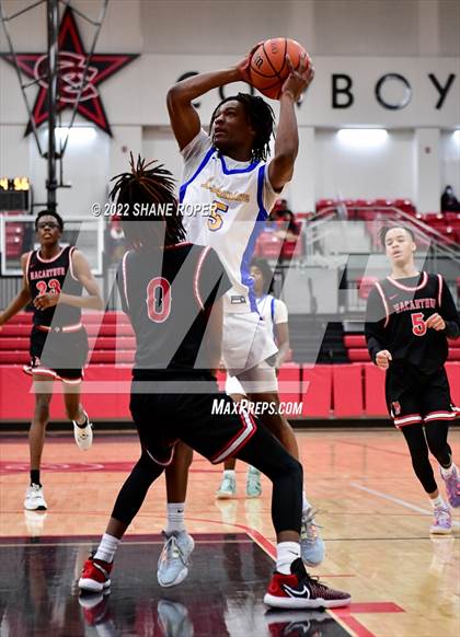 Thumbnail 1 in MacArthur vs. Lakeview Centennial (Coppell Yapworks Classic) photogallery.