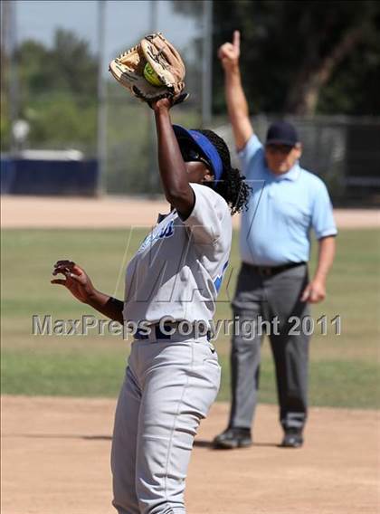 Thumbnail 2 in Bellarmine-Jefferson vs. Crossroads (CIF SS Playoffs) photogallery.