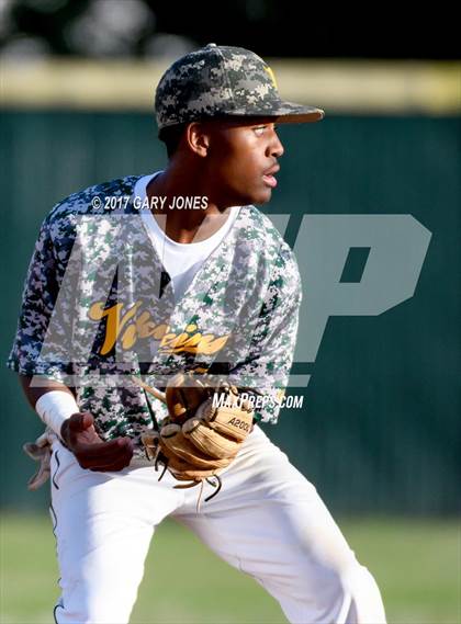 Thumbnail 2 in Benicia vs. Vanden (CIF SJS D2 Final) photogallery.