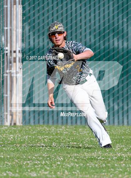 Thumbnail 2 in Benicia vs. Vanden (CIF SJS D2 Final) photogallery.