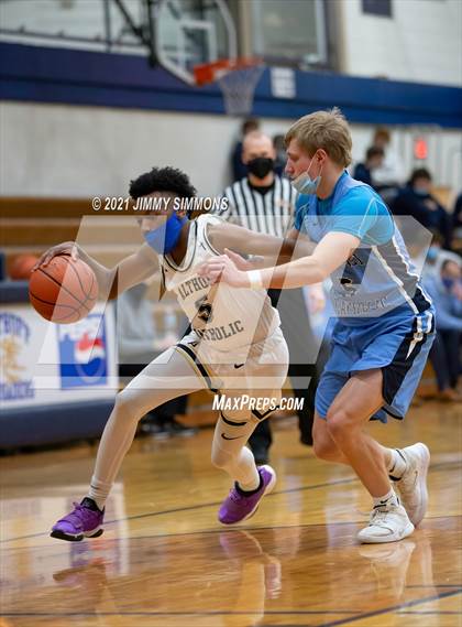 Thumbnail 3 in Mater Dei @ Althoff Catholic photogallery.