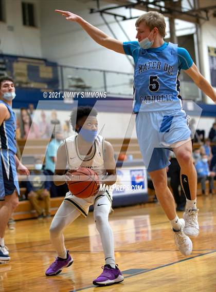 Thumbnail 3 in Mater Dei @ Althoff Catholic photogallery.
