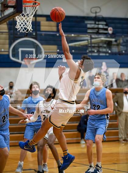 Thumbnail 1 in Mater Dei @ Althoff Catholic photogallery.