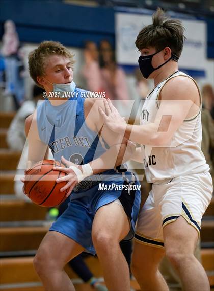 Thumbnail 2 in Mater Dei @ Althoff Catholic photogallery.