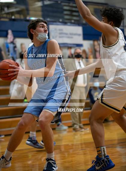 Thumbnail 1 in Mater Dei @ Althoff Catholic photogallery.