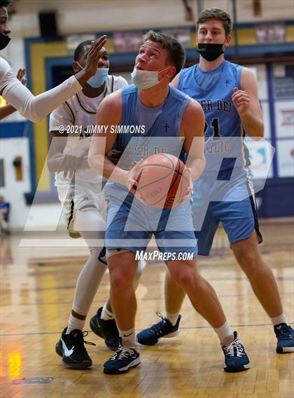 Thumbnail 2 in Mater Dei @ Althoff Catholic photogallery.