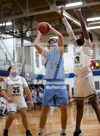 Thumbnail 3 in Mater Dei @ Althoff Catholic photogallery.