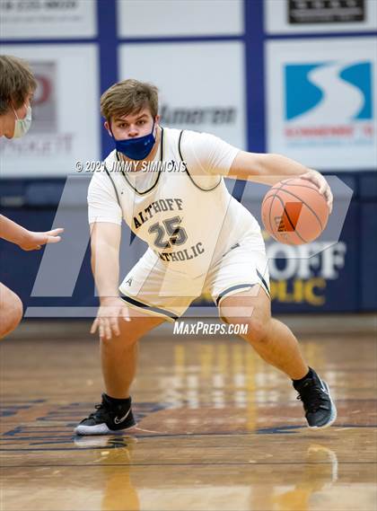 Thumbnail 1 in Mater Dei @ Althoff Catholic photogallery.