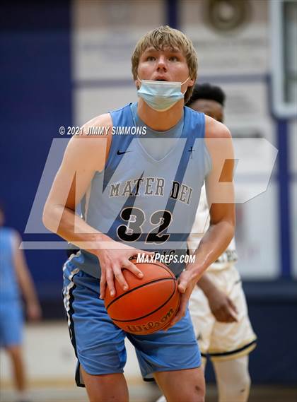 Thumbnail 2 in Mater Dei @ Althoff Catholic photogallery.