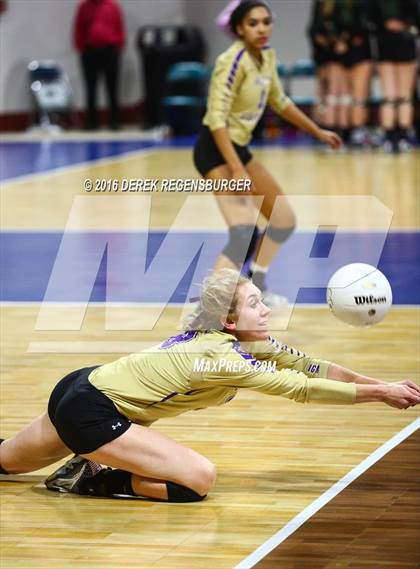 Thumbnail 1 in Holy Family vs Lewis-Palmer (CHSAA 4A Final) photogallery.