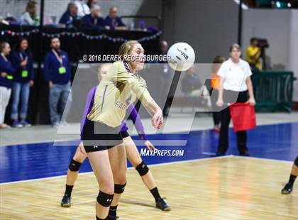 Thumbnail 3 in Holy Family vs Lewis-Palmer (CHSAA 4A Final) photogallery.