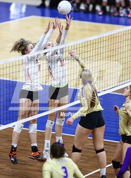 Thumbnail 3 in Holy Family vs Lewis-Palmer (CHSAA 4A Final) photogallery.