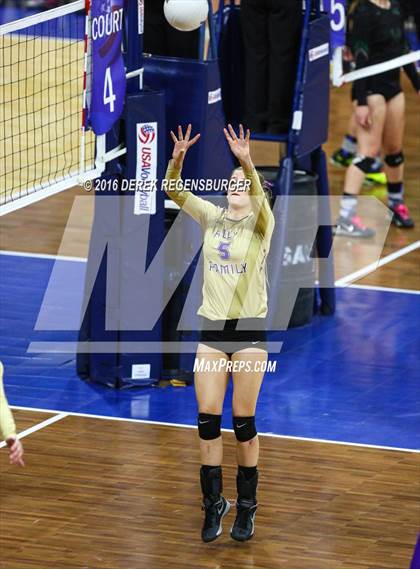 Thumbnail 3 in Holy Family vs Lewis-Palmer (CHSAA 4A Final) photogallery.