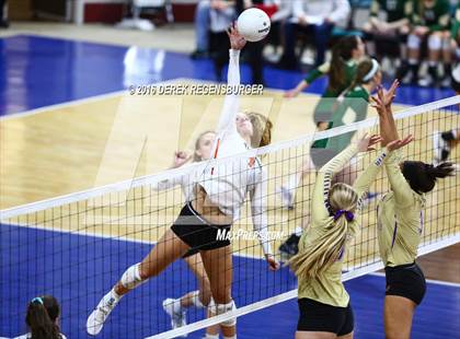 Thumbnail 3 in Holy Family vs Lewis-Palmer (CHSAA 4A Final) photogallery.