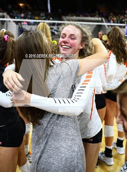Thumbnail 3 in Holy Family vs Lewis-Palmer (CHSAA 4A Final) photogallery.