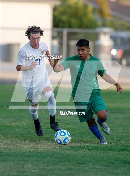 Thumbnail 2 in Santa Monica @ Highland (CIF D4 Southern Regional Quarterfinal) photogallery.