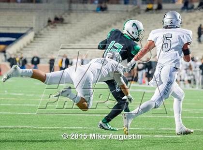 Thumbnail 2 in Guyer vs. Carroll (UIL 6A D2 Area Playoff) photogallery.