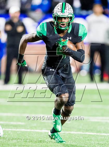 Thumbnail 3 in Guyer vs. Carroll (UIL 6A D2 Area Playoff) photogallery.