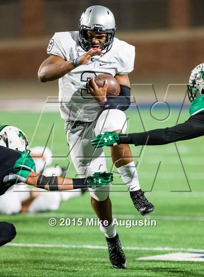 Thumbnail 3 in Guyer vs. Carroll (UIL 6A D2 Area Playoff) photogallery.