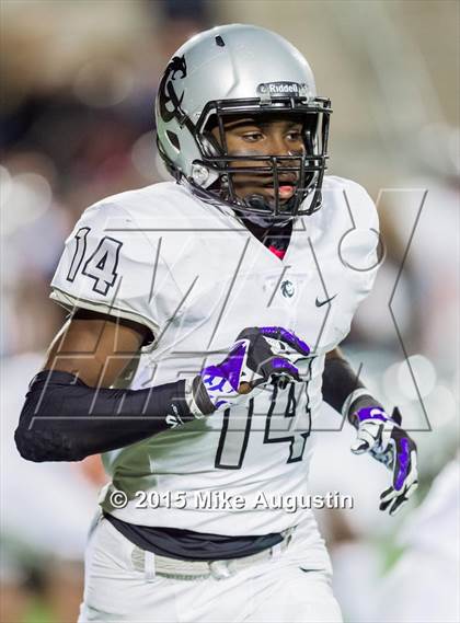 Thumbnail 3 in Guyer vs. Carroll (UIL 6A D2 Area Playoff) photogallery.