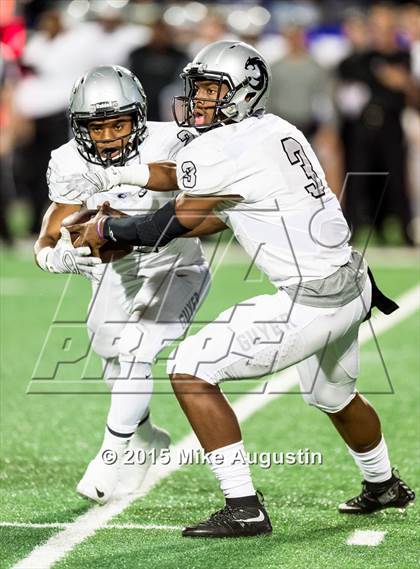 Thumbnail 1 in Guyer vs. Carroll (UIL 6A D2 Area Playoff) photogallery.