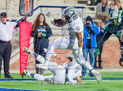 Thumbnail 3 in Guyer vs. Carroll (UIL 6A D2 Area Playoff) photogallery.