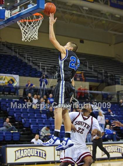 Thumbnail 3 in Milwaukee South vs. Waukesha West (Converse Eastbay Classic) photogallery.