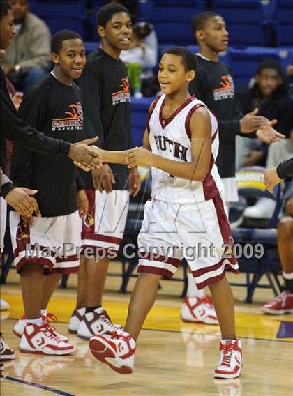 Thumbnail 3 in Milwaukee South vs. Waukesha West (Converse Eastbay Classic) photogallery.