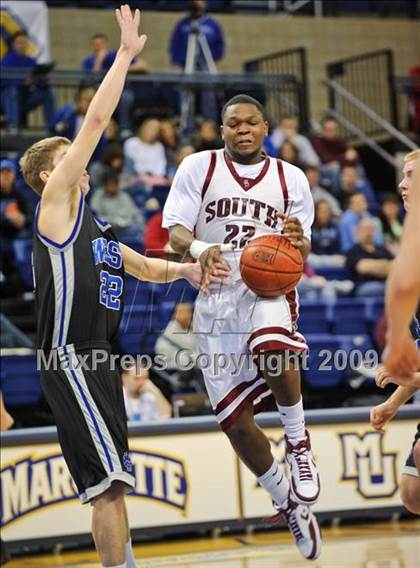 Thumbnail 3 in Milwaukee South vs. Waukesha West (Converse Eastbay Classic) photogallery.