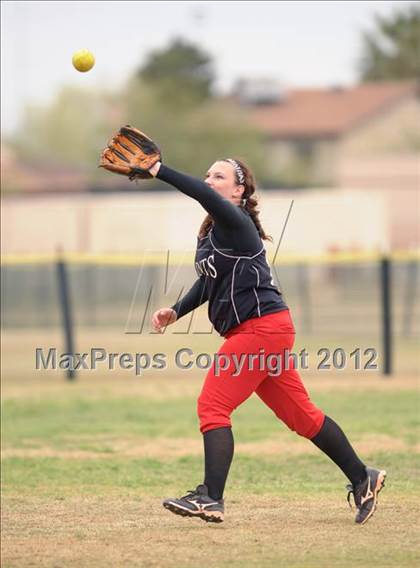Thumbnail 2 in Mountain View Christian vs Carlin (Spring Slam Tournament) photogallery.
