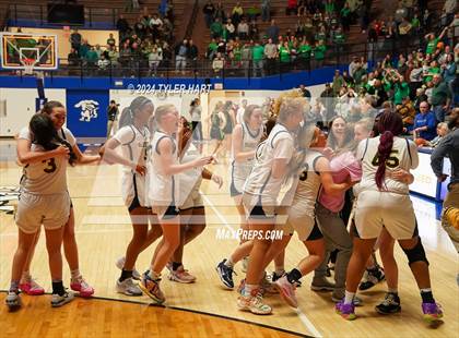 Thumbnail 3 in Clinton Central vs. Marquette Catholic (IHSAA 1A Semi-State 7 Championship) photogallery.