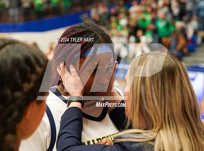 Thumbnail 2 in Clinton Central vs. Marquette Catholic (IHSAA 1A Semi-State 7 Championship) photogallery.