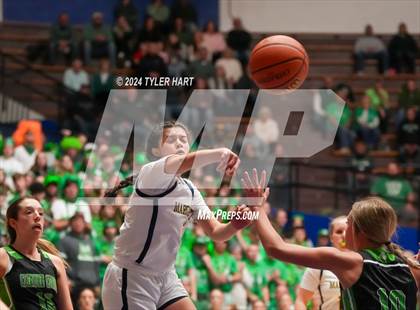 Thumbnail 3 in Clinton Central vs. Marquette Catholic (IHSAA 1A Semi-State 7 Championship) photogallery.