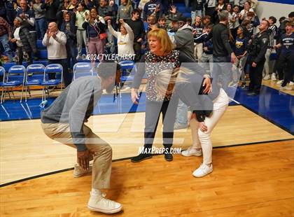 Thumbnail 1 in Clinton Central vs. Marquette Catholic (IHSAA 1A Semi-State 7 Championship) photogallery.