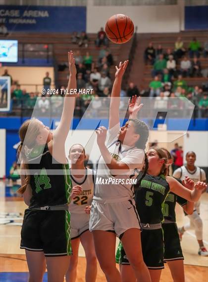 Thumbnail 1 in Clinton Central vs. Marquette Catholic (IHSAA 1A Semi-State 7 Championship) photogallery.