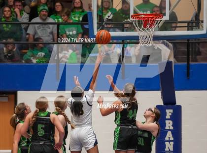 Thumbnail 3 in Clinton Central vs. Marquette Catholic (IHSAA 1A Semi-State 7 Championship) photogallery.