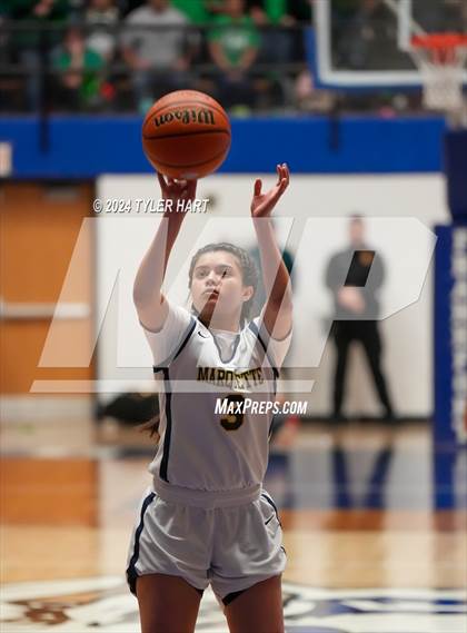 Thumbnail 2 in Clinton Central vs. Marquette Catholic (IHSAA 1A Semi-State 7 Championship) photogallery.