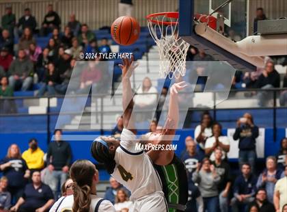 Thumbnail 3 in Clinton Central vs. Marquette Catholic (IHSAA 1A Semi-State 7 Championship) photogallery.