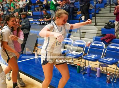 Thumbnail 2 in Clinton Central vs. Marquette Catholic (IHSAA 1A Semi-State 7 Championship) photogallery.
