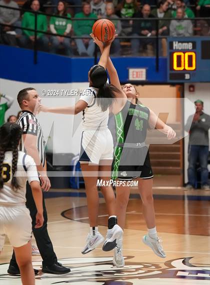 Thumbnail 2 in Clinton Central vs. Marquette Catholic (IHSAA 1A Semi-State 7 Championship) photogallery.