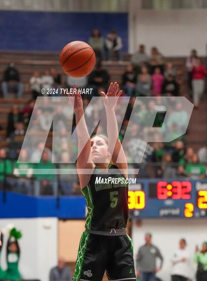 Thumbnail 1 in Clinton Central vs. Marquette Catholic (IHSAA 1A Semi-State 7 Championship) photogallery.