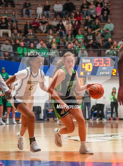 Thumbnail 3 in Clinton Central vs. Marquette Catholic (IHSAA 1A Semi-State 7 Championship) photogallery.